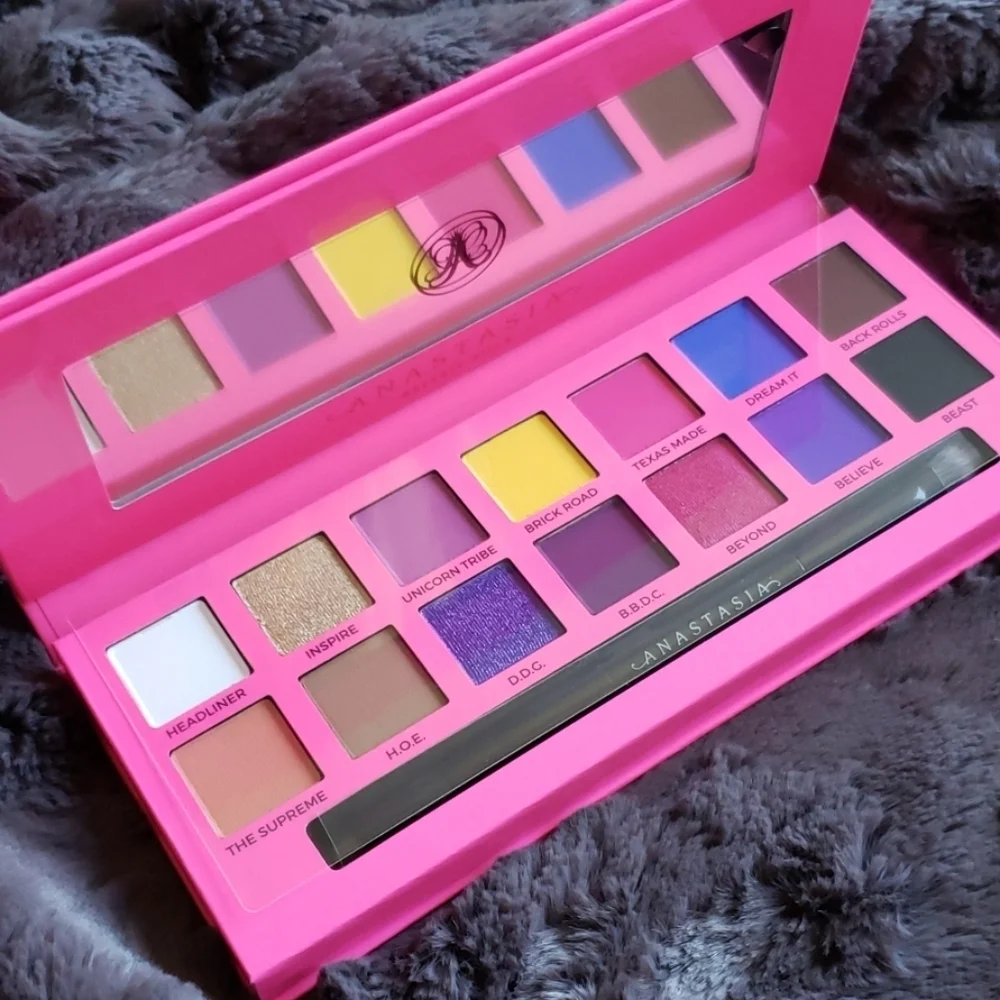 Anastasia Alyssa Edwards eyeshadow palette NEW